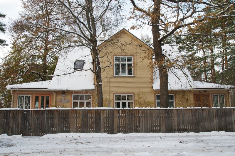 O.k. Martinson's apartment in Nõmmel. rephoto