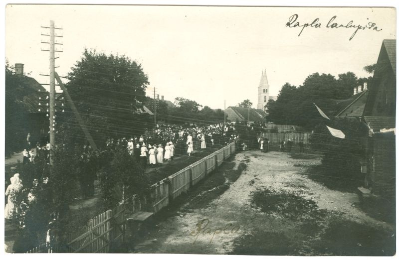 Photo. Rapla Song Festival. Train walk.