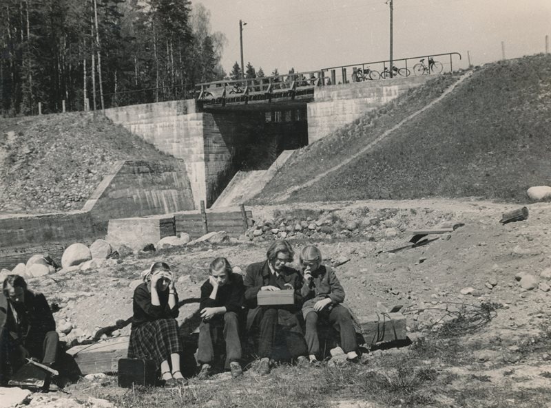 Foto. Saesaare hüdroelektrijaama värske pais 1951.a.