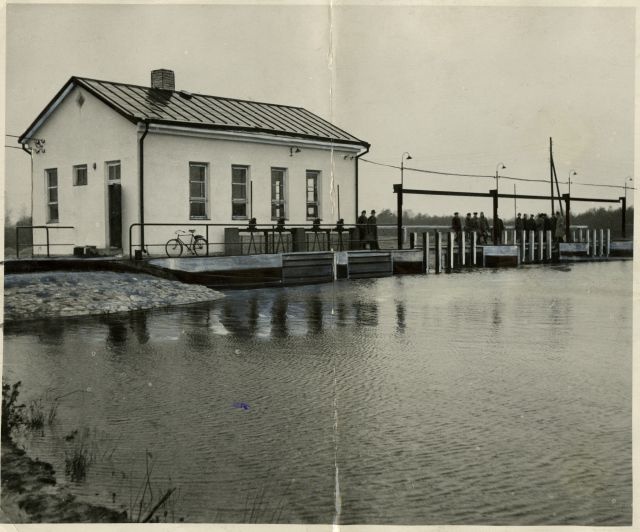 Painküla kolhoosidevaheline hüdroelektrijaam veehoidla kaldalt