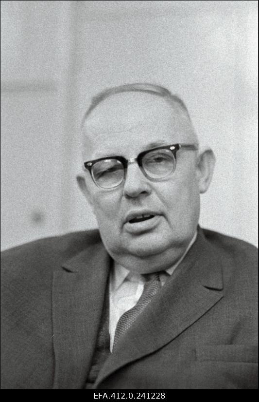 Eesti NSV kultuuriministri asetäitja Paul Uusman.