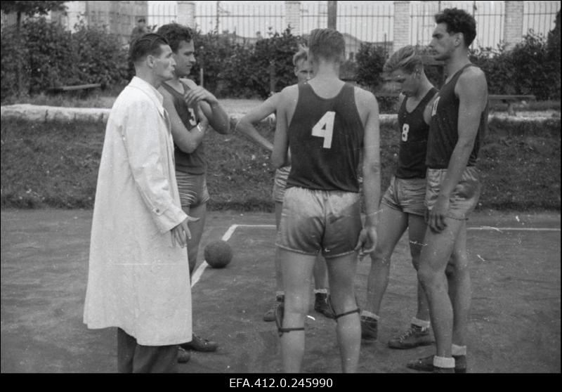 ENSV 1953. a esivõistlused korvpallis.