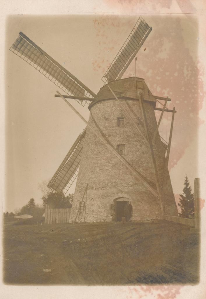 Rakvere, veski Vallimäel