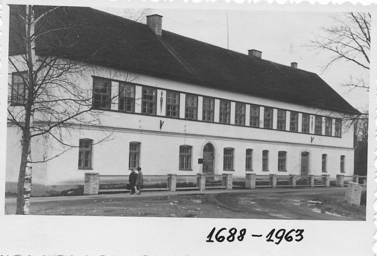 Vaade Palamuse koolihoonele