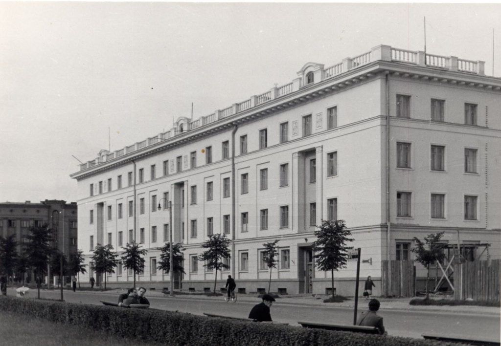 Fotod Tartu Riia 13 elamust valmimisjärgus