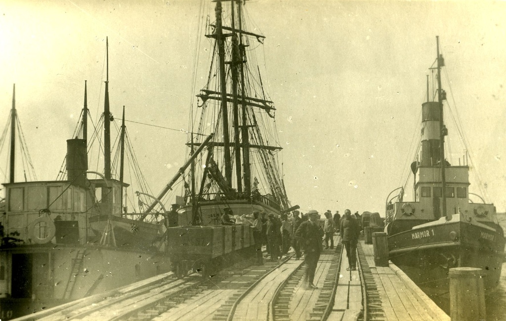 Jaagarahu sadam, laevad sadamakai ääres