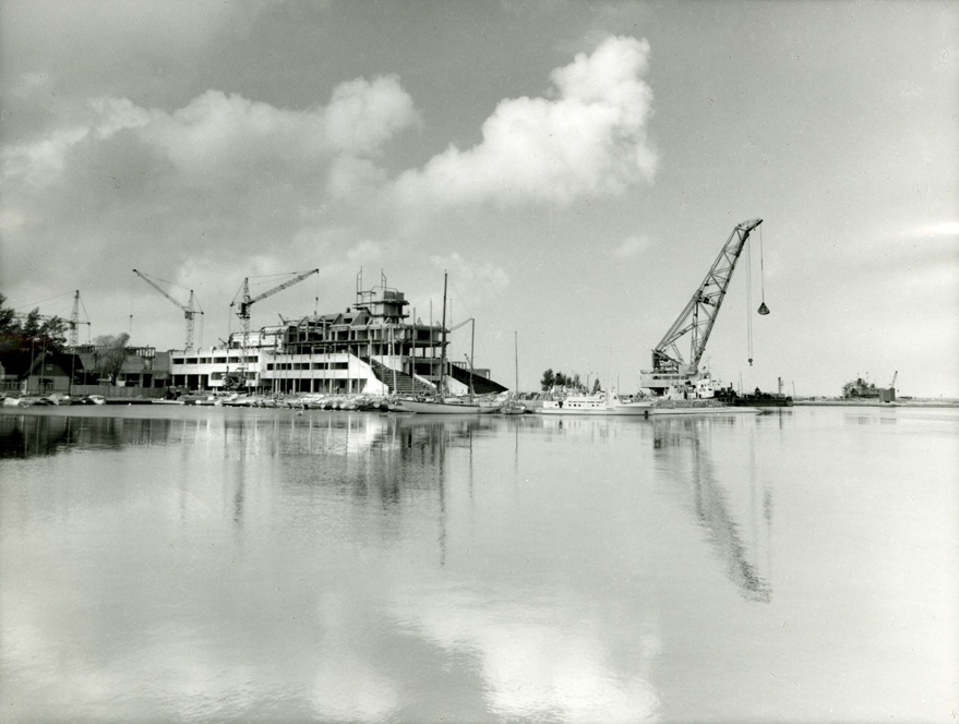 Tallinna Olümpiapurjespordikeskus: ehitusaegne vaade. Arhitektid Henno Sepmann, Peep Jänes, Avo-Himm Looveer, Ants Raid, sisearhitektid Vello Asi, Aulo Padar, Leo Leesaar jt