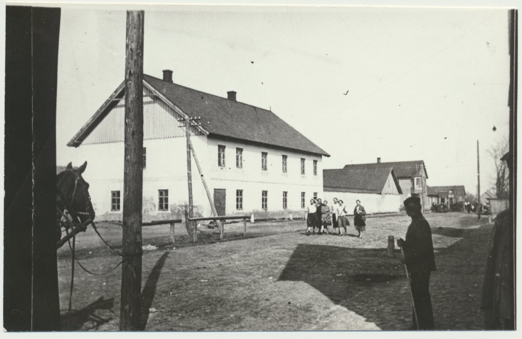 foto Halliste khk, Abja, Pärnu mnt, algkool u 1930