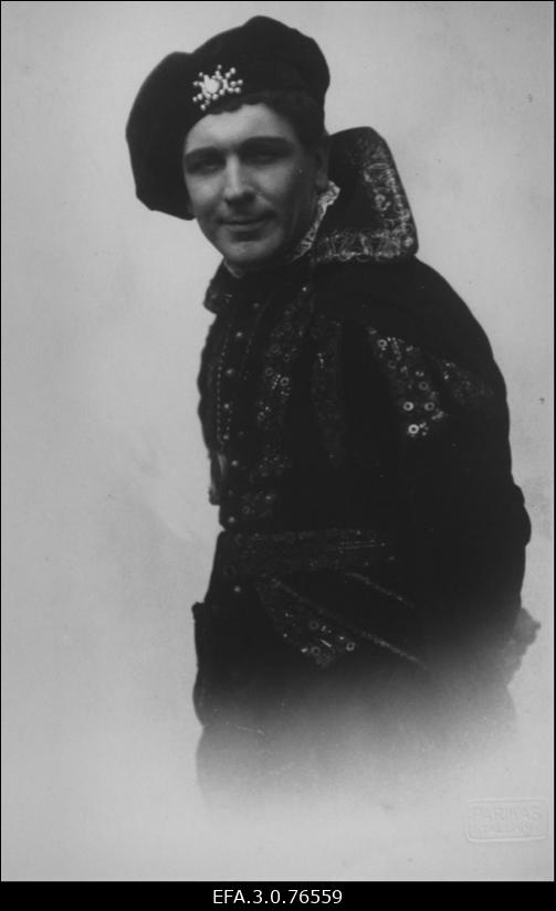 Näitleja Ants Lauter osatäitjana F. Shilleri draamas "Fiesco vandenõu Genuas".