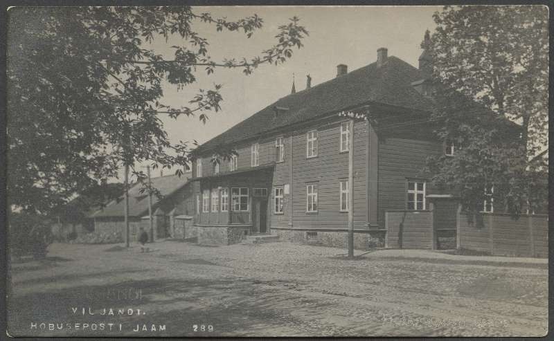 fotopostkaart, Viljandi, Vaksali teealgus, hobupostijaam Klinke, u 1920, foto J. Riet