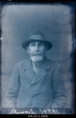 Meomutli [Meomuttel]  similar photo