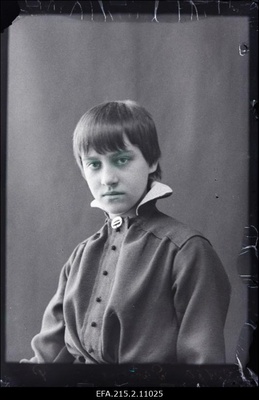 Patune.  similar photo