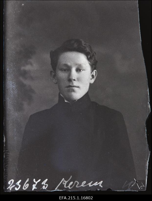 [1915. aastal Viljandisse evakueeritud Miitavi (Jelgava) Reaalkooli õpilane] Kerem.