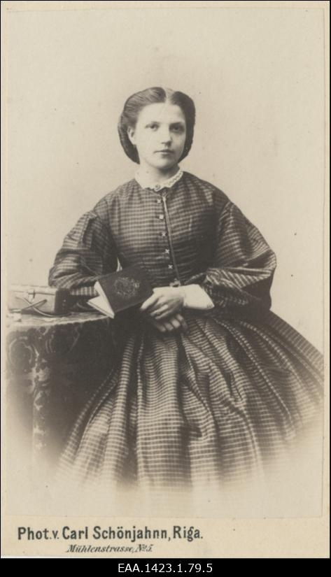 Louise von Bluhmen, portreefoto