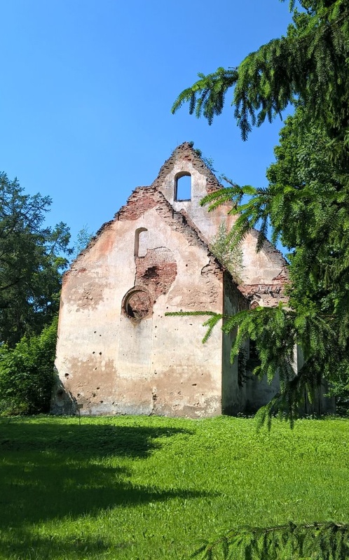 Helme kiriku välisvaade. rephoto