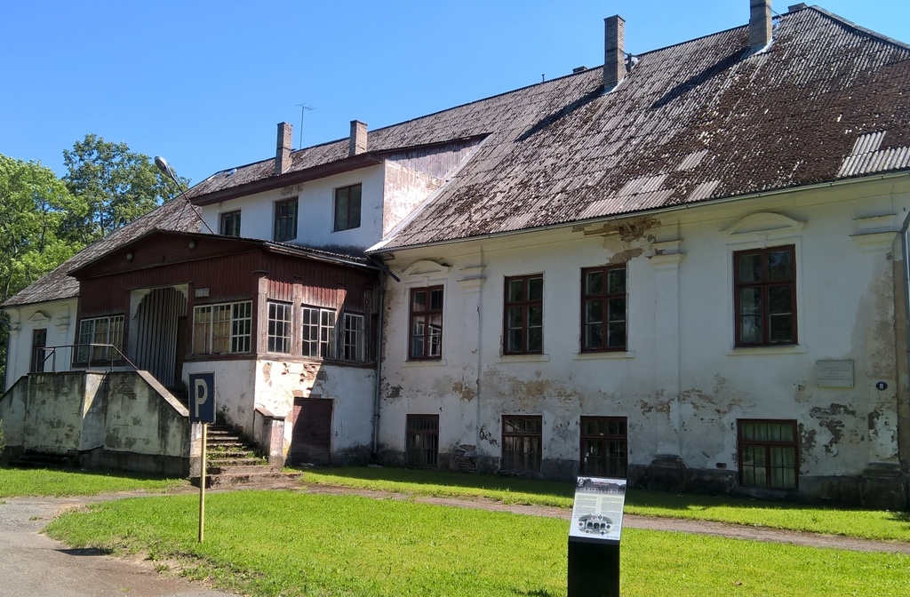 Helme Põllutöökooli peahoone rephoto