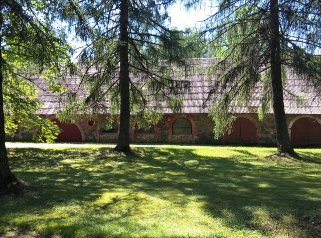 Helme mõisa suur ait rephoto