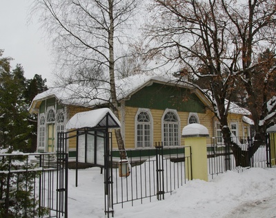 Tallinn, the house of the Jewish graveyard guard in Rahumäe, where V.Kingissepp, Anvelt, Kreuks, Otto Rästas and others hid themselves. rephoto