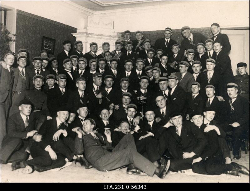 Korporatsiooni „Rotalia“ liikmeid 15. aastapäeva koosviibimisel.