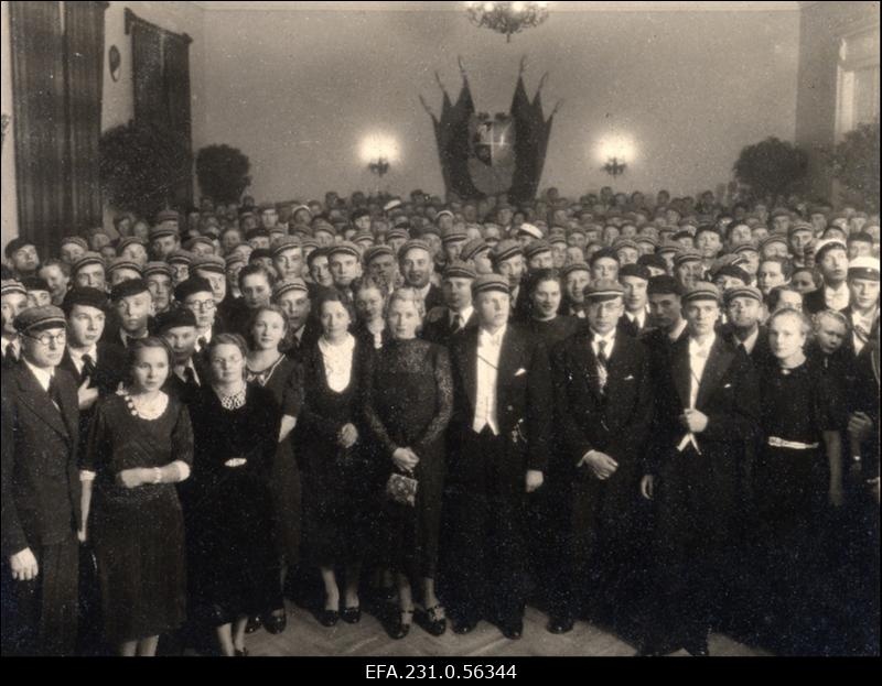 Korporatsiooni „Rotalia“ aastapäeva tähistamise pidulikust koosviibimisest osavõtjad.