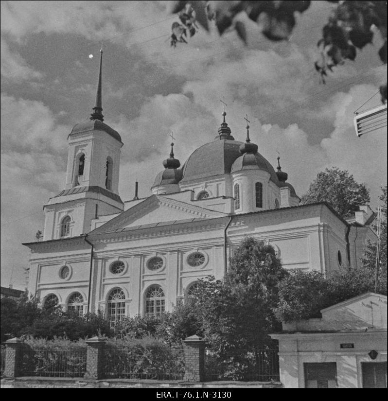 Tartu Uspenski kirik. Vaade kirikule