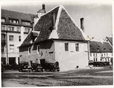 Vaekoda Raekoja square. Destroyed. View of SW  duplicate photo