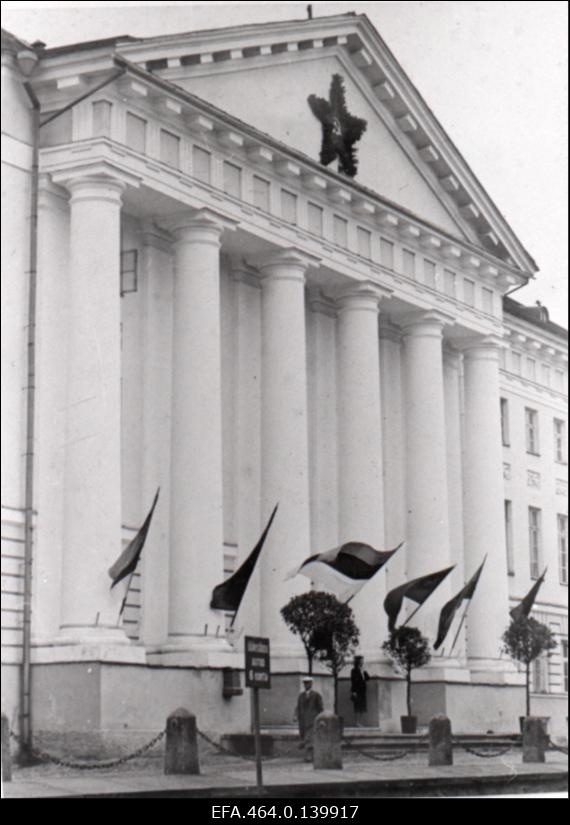Tartu Riikliku Ülikooli peahoone välisvaade.