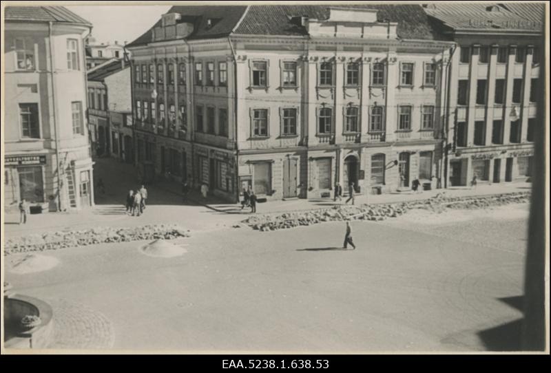 Väljakaevamised Raekoja platsil, vaekoja jäänused