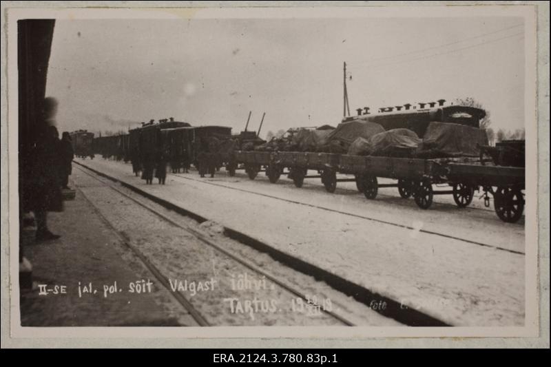 2. Jalaväepolk peatumas Tartu rongijaamas teel Valgast Jõhvi 20.12.1919.