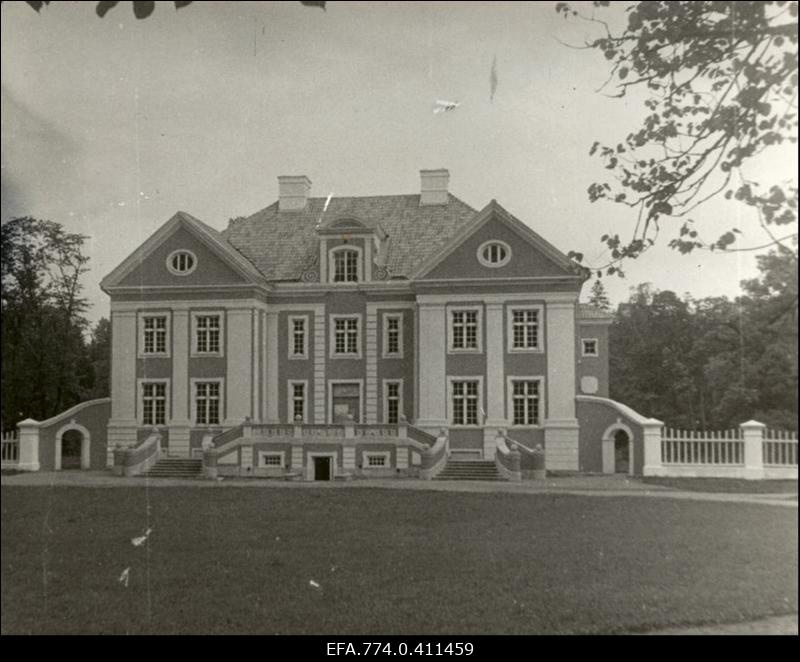 Vaade Palmse mõisa peahoonele.