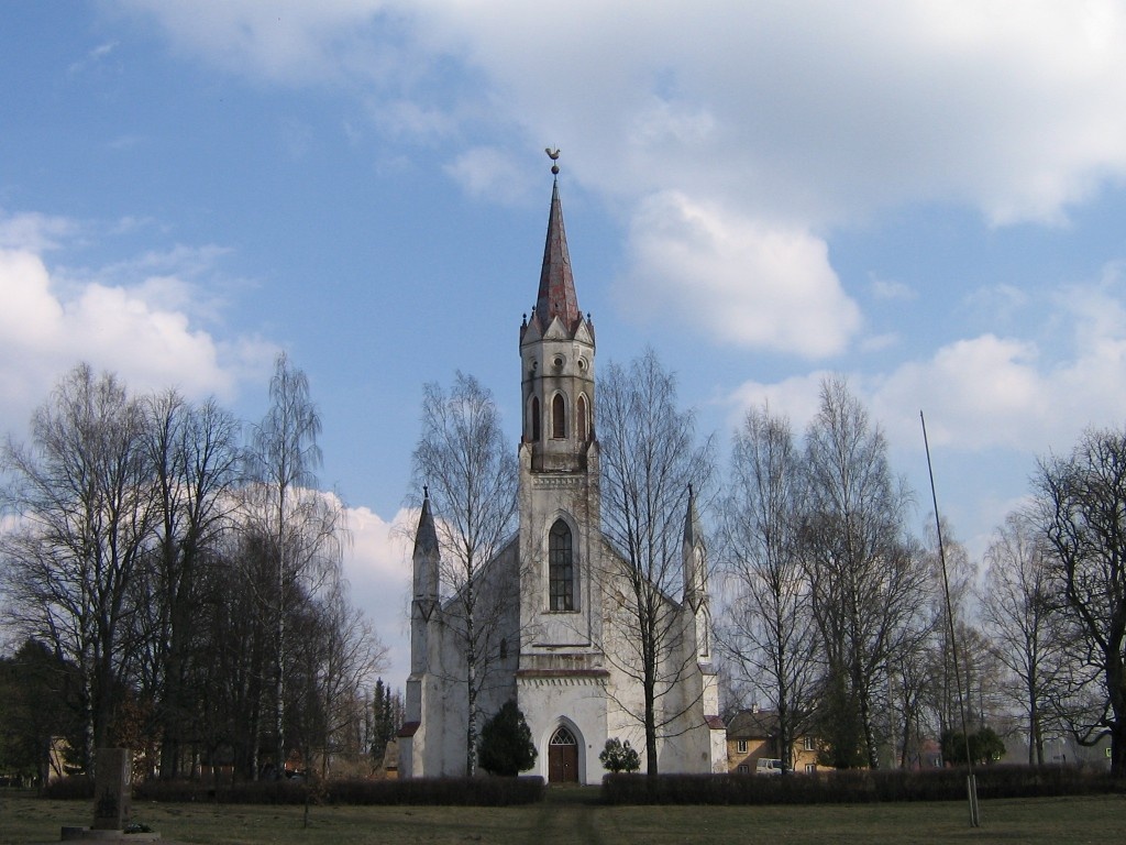 Paistu church, 13-19th century.