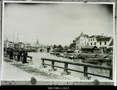 Vaade Emajõe lõunakaldalt Holmi tänava suunas aastal 1912, repro  duplicate photo