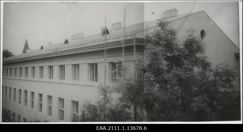 Tartu ülikooli instituutide hoone