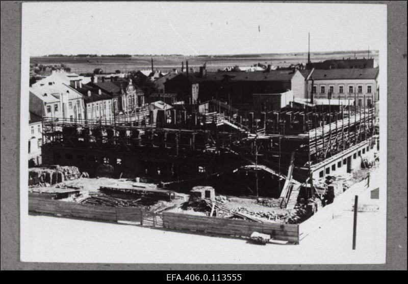 Tartu turuhoone ehitamine.