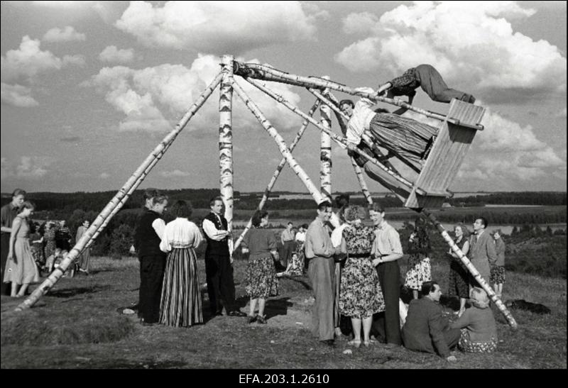 Kaader filmistuudio Tallinnfilm mängufilmist Pöördel.