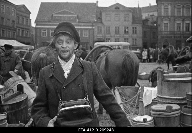 https://ajapaik.ee/photo-thumb/943979/800/juri-jarvet-tallinnfilmi-mangufilmi-maekula-piimamees/