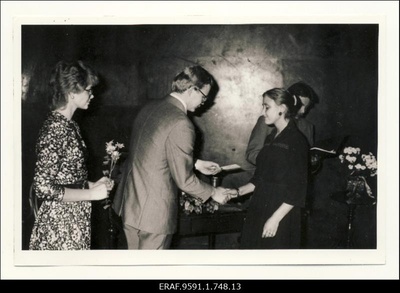 EÜE-83. EÜE 20. aastapäeva pidulik lõpetamine Vanemuise teatris Tartus I  similar photo