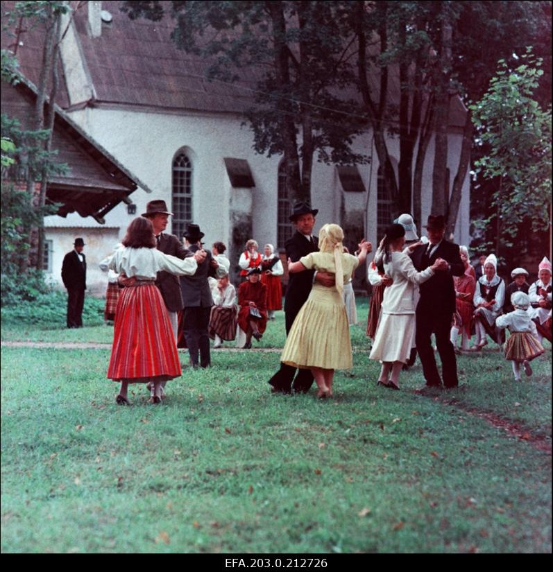 Kaader Tallinnfilmi mängufilmist "Sügis".