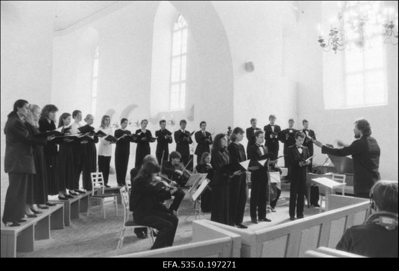 Vanamuusika festival raames toimuv kontsert Jaani kirikus, dirigeerib Neeme Punder.