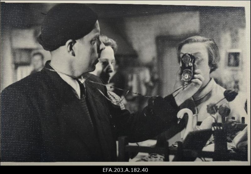 Filmistuudio Tallinnfilm mängufilmi Tagahoovis võtete ajal.
