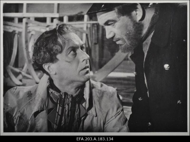 Kaader filmistuudio Tallinnfilm mängufilmist Jahid merel, vasakult: Paul - O. Eskola, Peeter - K. Karm.
