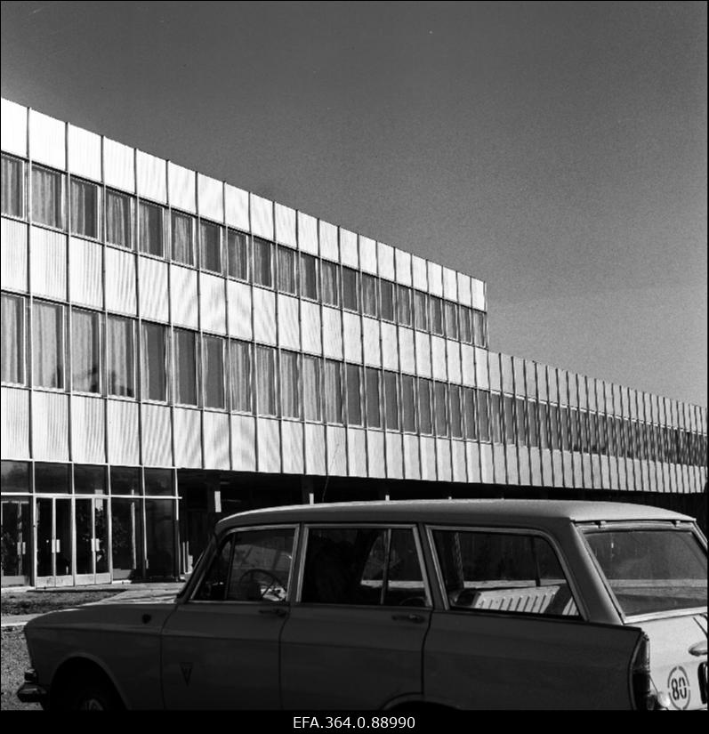 ETKVL-i Haapsalu kaubanduskeskuse ehitamine.