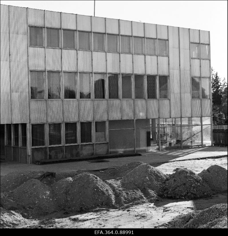 ETKVL-i Haapsalu kaubanduskeskuse ehitamine.