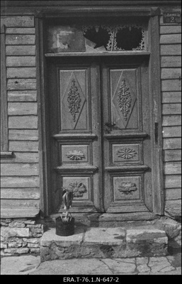 Wiedemanni tn 2, Haapsalu. Puidust uks  duplicate photo