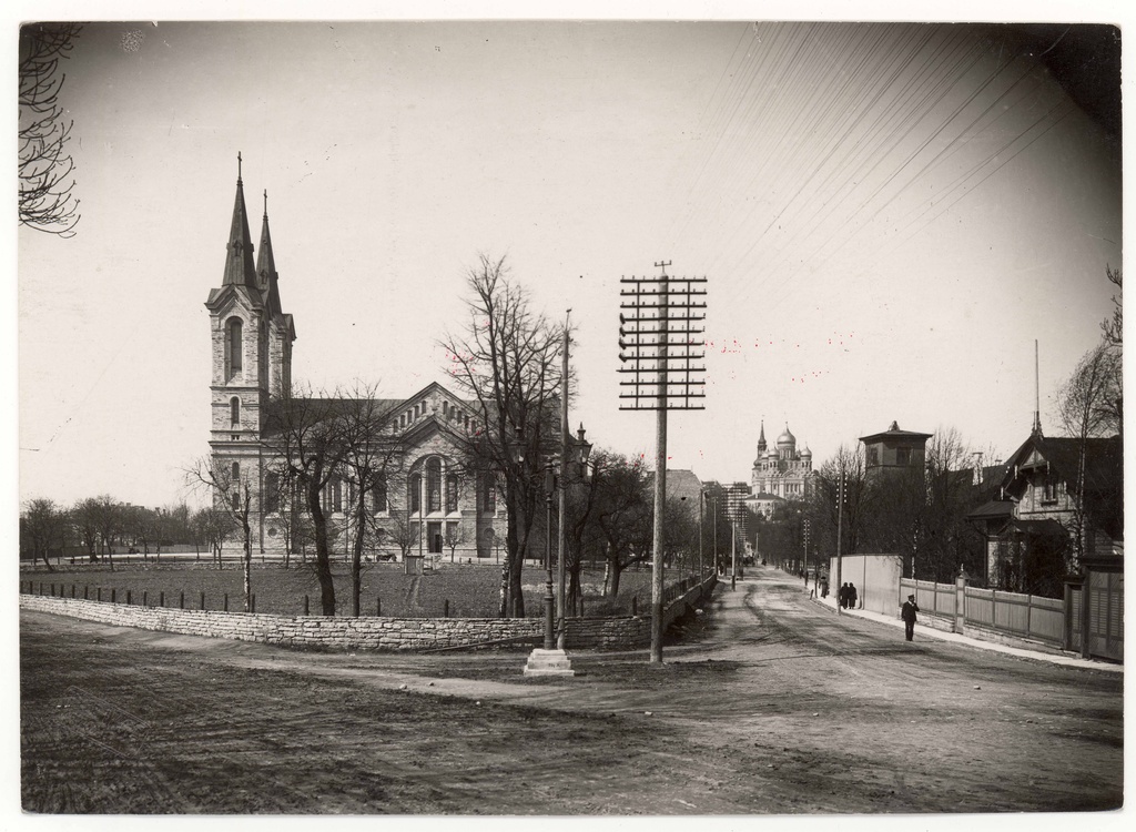 View of the Church of Kaarli from the south, from Tõnismägi. In the back of Nevski Cathedral and Tower of the Toomkirik