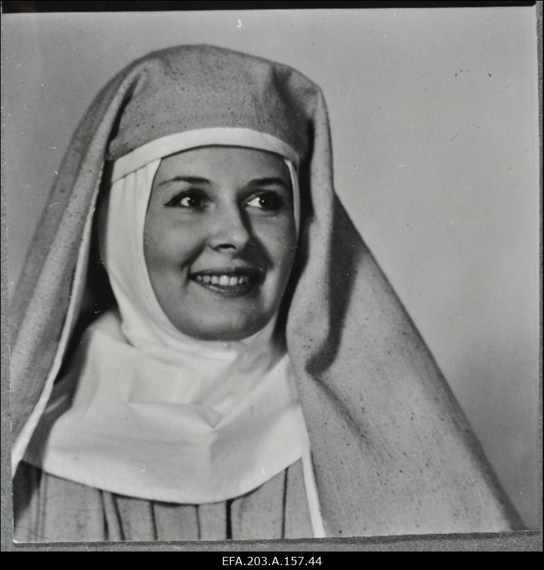 Filminäitleja Eve Kivi filmistuudio Tallinnfilm mängufilmi Viimne reliikvia proovivõtetel.