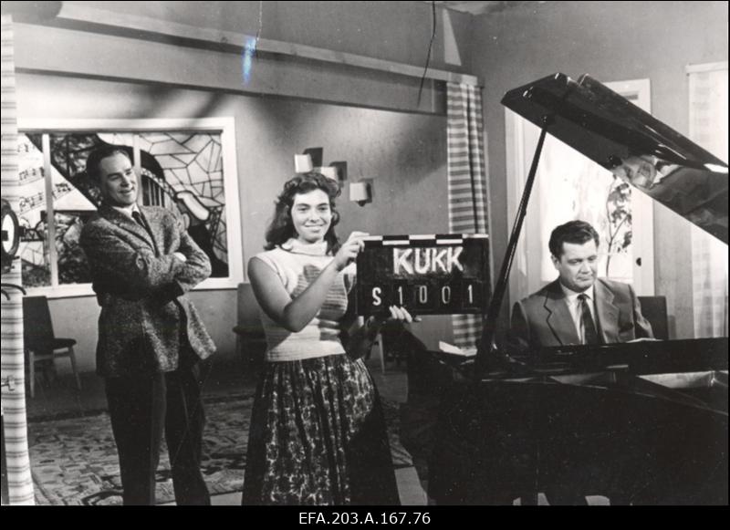 Filmistuudio Tallinnfilm mängufilmi Juhuslik kohtumine võtete ajal.