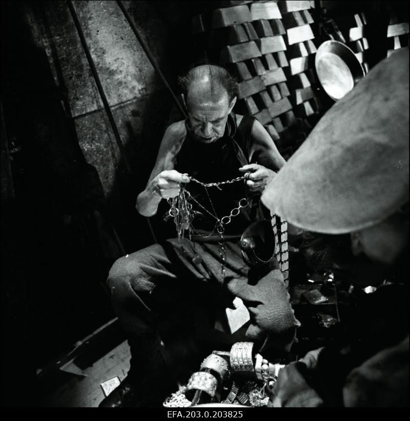 Tallinnfilmi mängufilm "Arabella, mereröövli tütar". Piraat Lahja Adam - Endel Pärn.