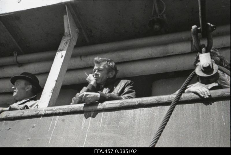 Režissöör Kaljo Kiisk stuudio "Tallinnfilm" mängufilmi "Punane viiul" võtetel.