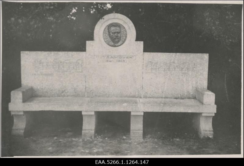 Tshaikovski pink Haapsalus